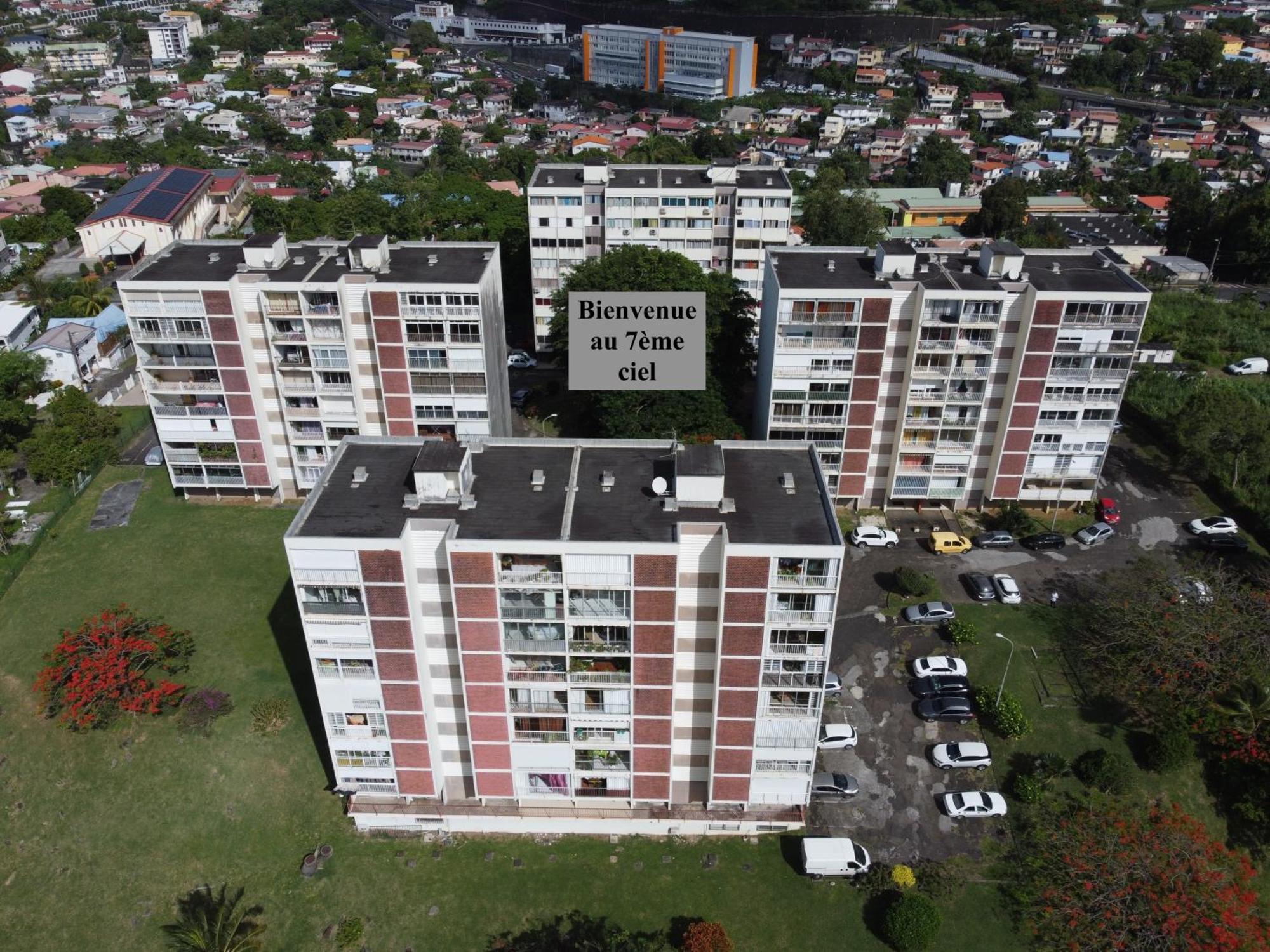 Bienvenue Au 7Eme Ciel Dans Le Spacieux T3 ! Fort-de-France Exterior photo
